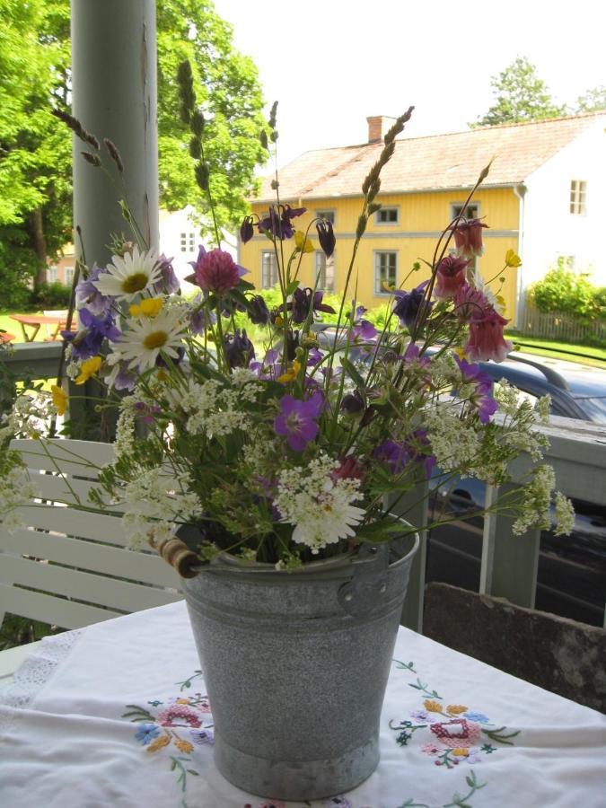 Lugnet I Oslaettfors Acomodação com café da manhã Gävle Exterior foto